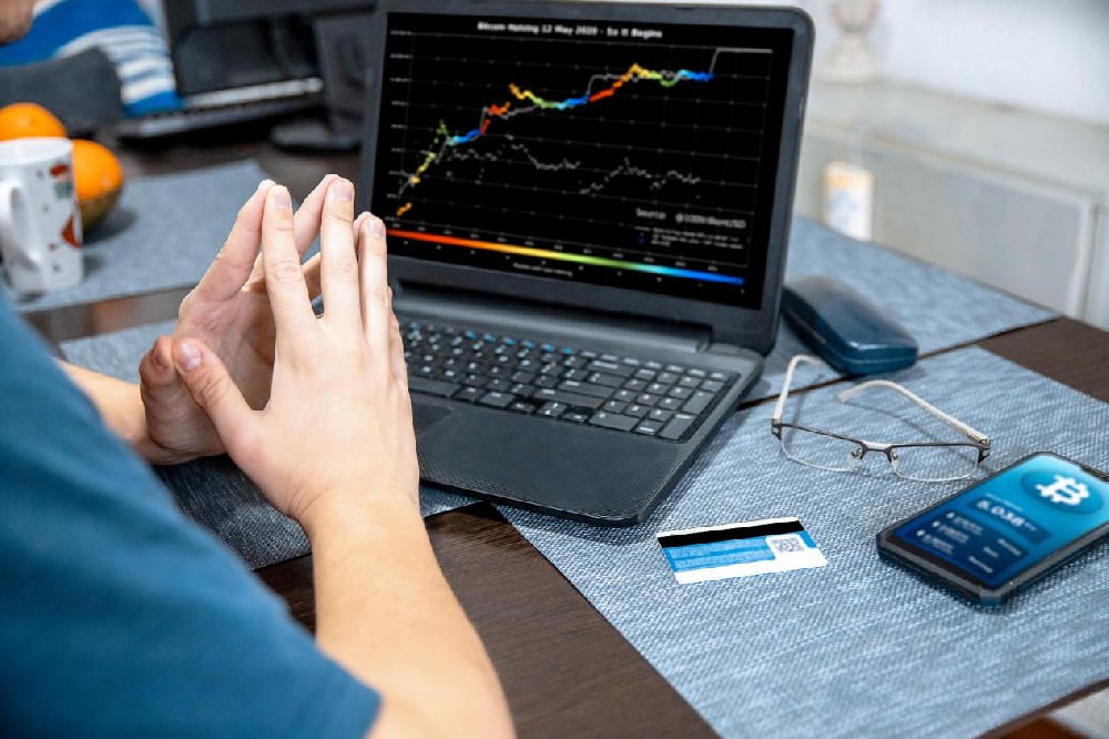 Antifragile Trading Systems: How Ace Markets Evolves Instead of Suffering from Volatility