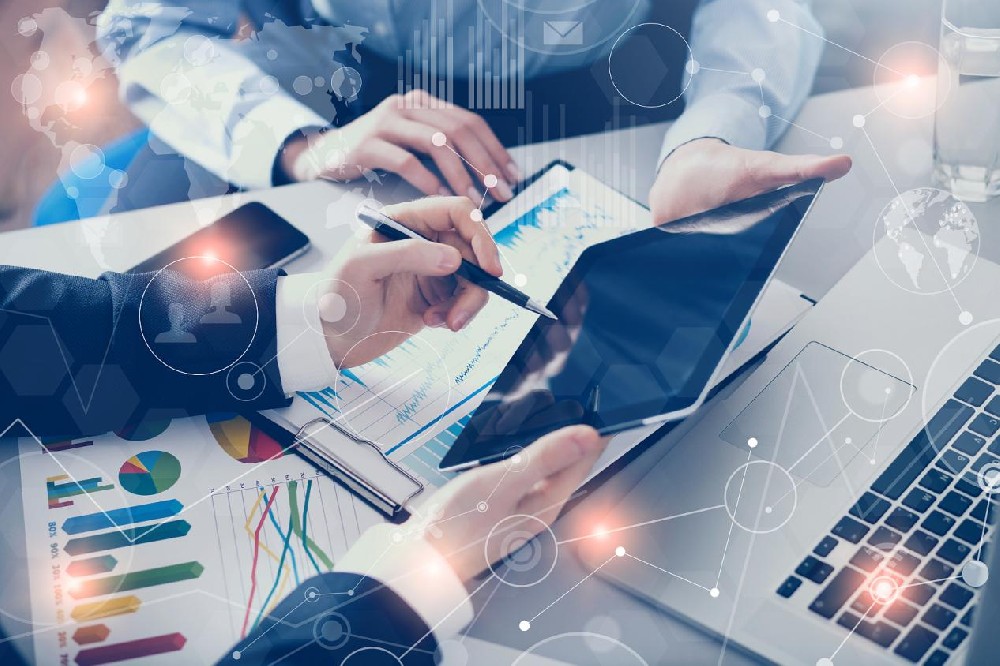 What key information is hidden on the signal provider